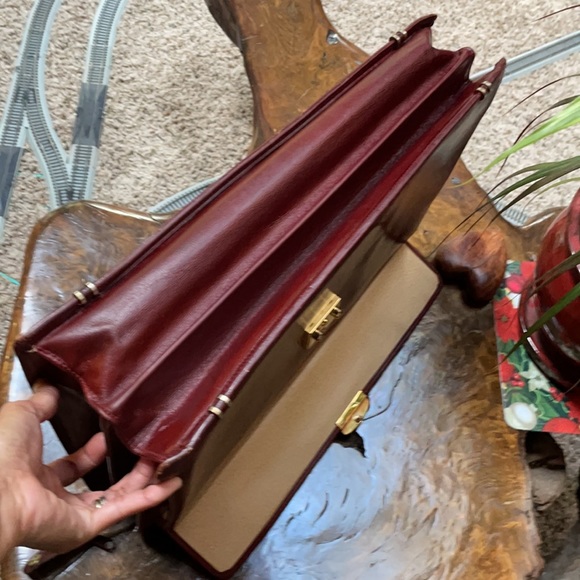 Vintage Italian Leather Briefcase - Picture 7 of 10
